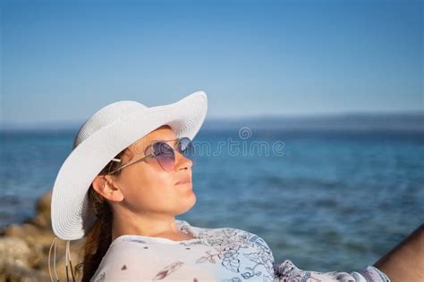 nude female sunbathers|nude.